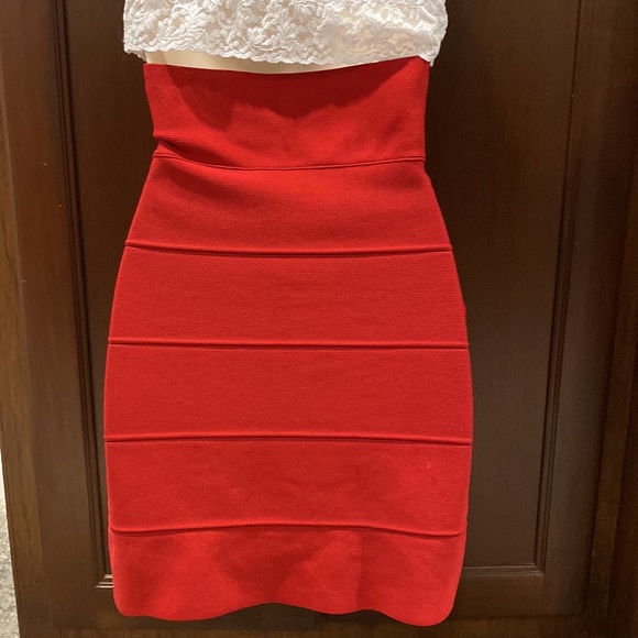 BCBG MAX AZRIA BANDAGE SKIRT IN RED - Picture 3 of 14